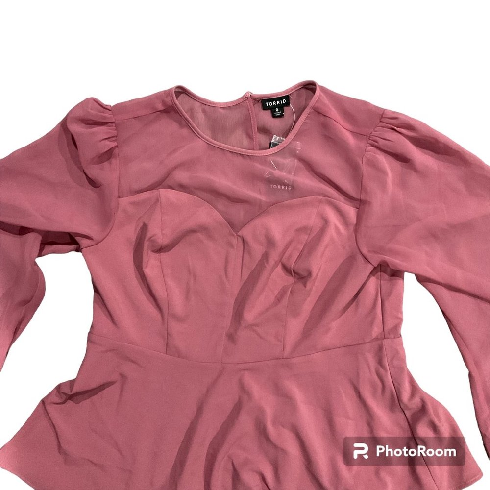 NWT Torrid Peplum with Mesh Sweetheart Neckline Long Sleeve Blouse - Size Large